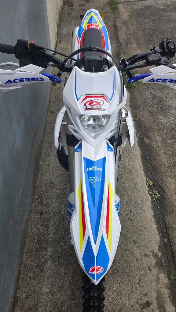 BETA RR 250 2024 VERY LOW HOURS