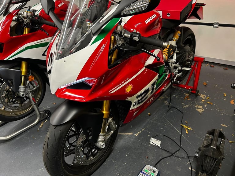 Ducati Panigale V2 Bayliss 1st Champion 20th Anniversary (365 miles) 2021 71 Reg
