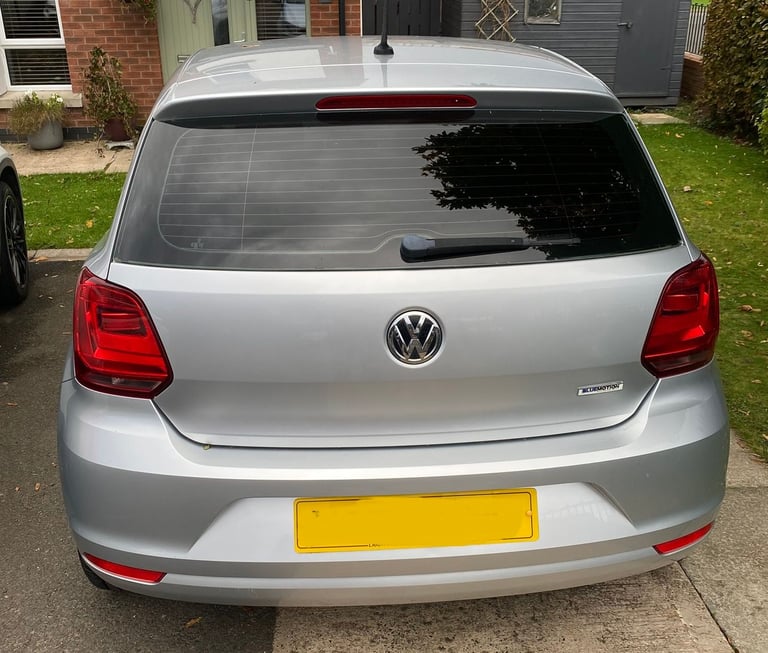 Volkswagen, POLO, Hatchback, 2015, Manual, 1422 (cc), 5 doors