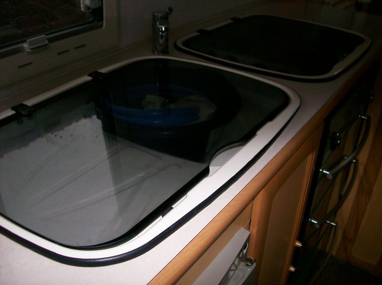 compass corona 4 berth fixed bed very good condition ready to go 