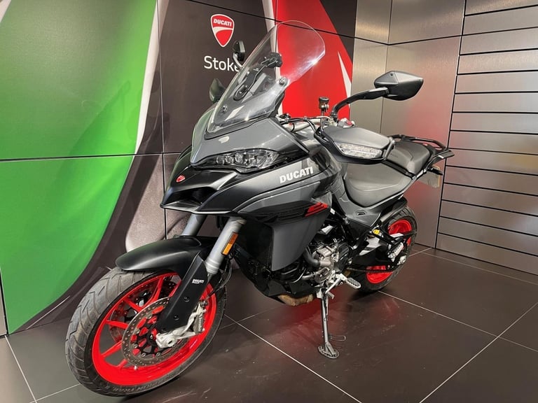 2021 MULTISTRADA V2S LOW MILEAGE WITH HEATED GRIPS READY TO GO