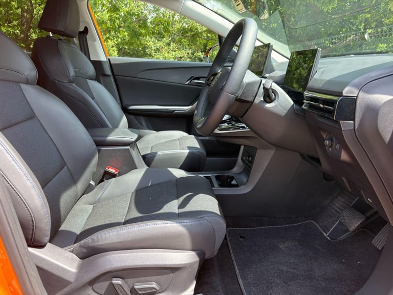 2025 MG MG4 77kWh Trophy Extended Range Auto 5dr HATCHBACK Electric Automatic