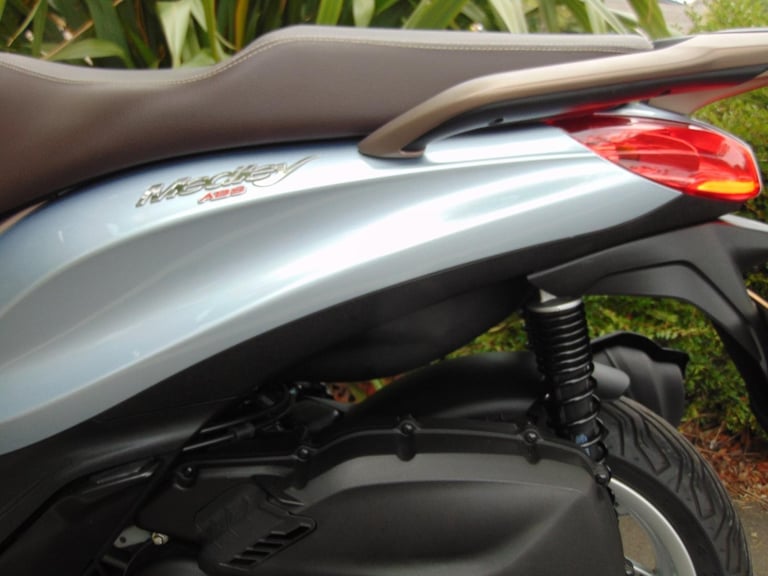 Piaggio Medley 125 2024 1owner 954 dry weather miles unmarked immaculate p/ex ok