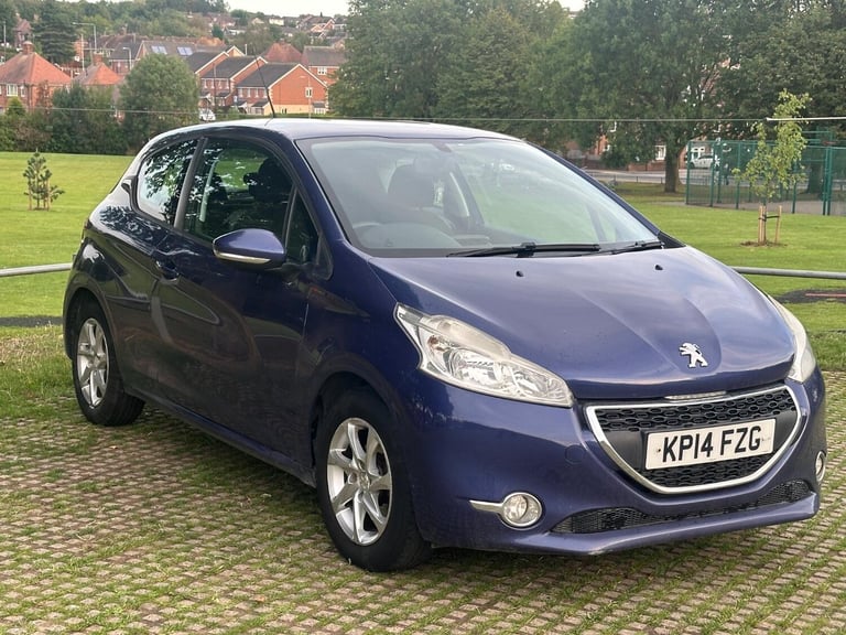 PEUGEOT 208 1.2 VTi Active 2014