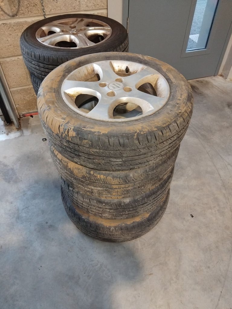 image for Suzuki Swift 15" Alloys with 185/65 R15 Tyres
