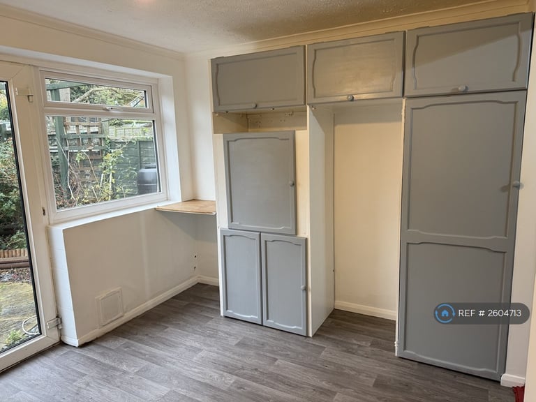 3 bedroom house in Nixon Avenue, Ramsgate, CT12 (3 bed) (#2604713)