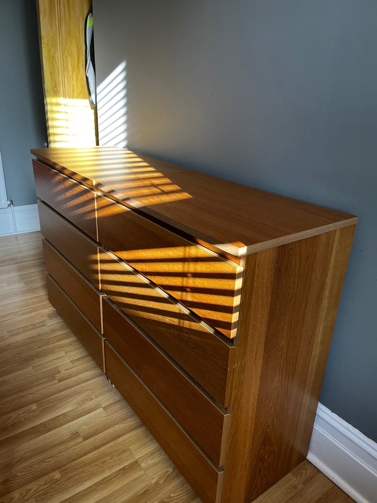 2 sets Chest of drawers