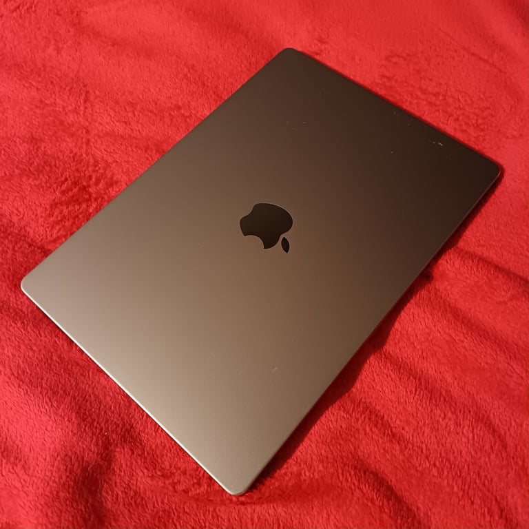 14 Inch M1 Pro MacBook Pro 16gb 512gb Laptop