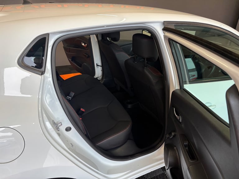 2016 Renault Clio 1.2 16V Play 5dr HATCHBACK Petrol Manual