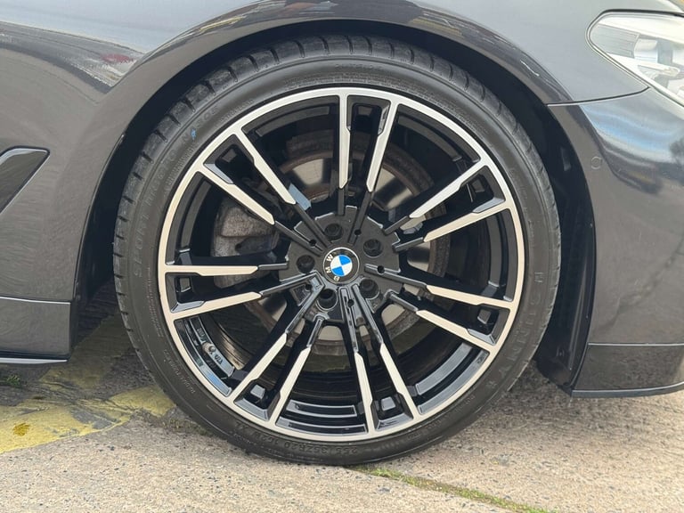 2018 BMW 5 Series 520d xDrive M Sport 5dr Auto ESTATE DIESEL Automatic