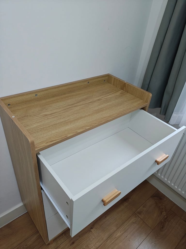 Purchased New in June - 3 drawers - Excellent Condition 