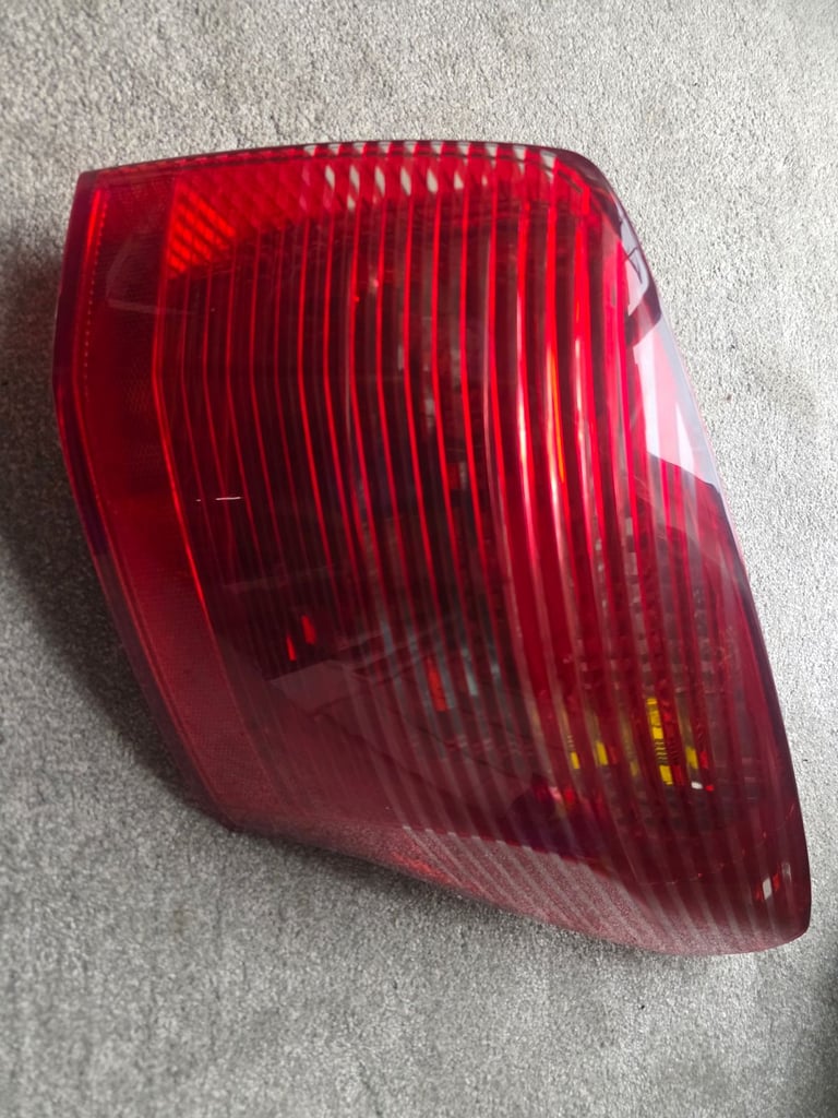 PEUGEOT 407 SW 6E Rear Right Tail Light  25610202 2.0 Diesel 