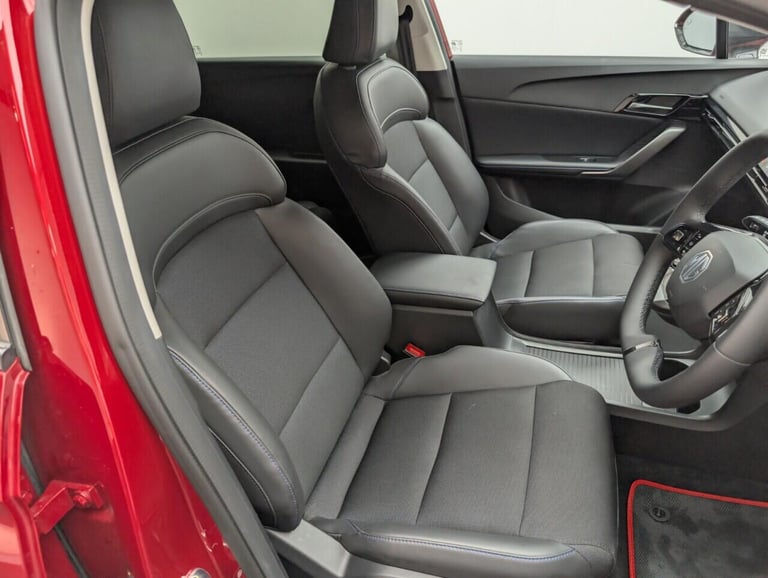 2025 MG MG4 64kWh Trophy Long Range Hatchback 5dr Electric Auto (203 ps) - APPLE CARPLA HATCHBACK...