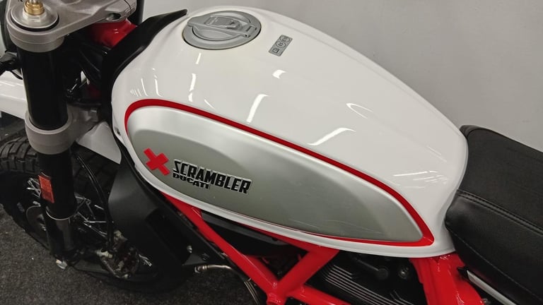 DUCATI SCRAMBLER DESERT SLED ** 12 MONTH MOT - ONE FORMER KEEPER - TAIL TIDY ** 