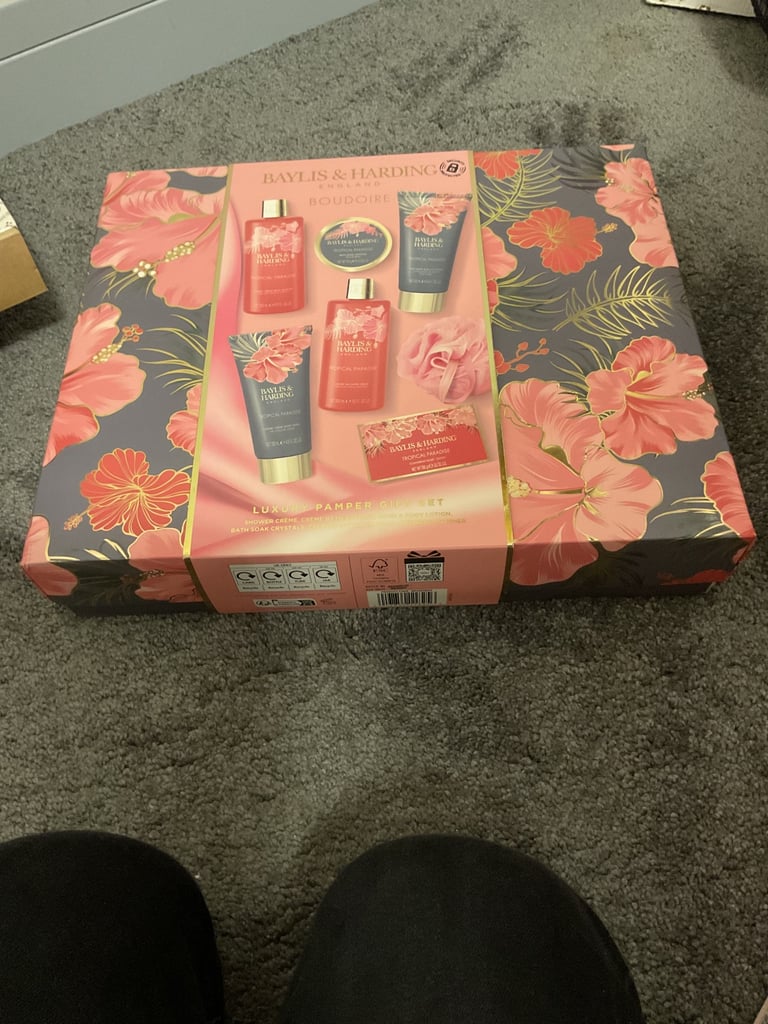 2 x Baylis&Harding gift sets. New!