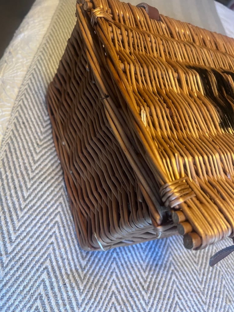 Fortnum & Mason Hamper / Basket