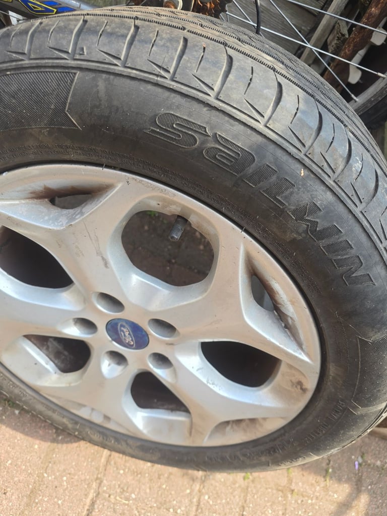 Set of 4 alloys from ford c max 2011