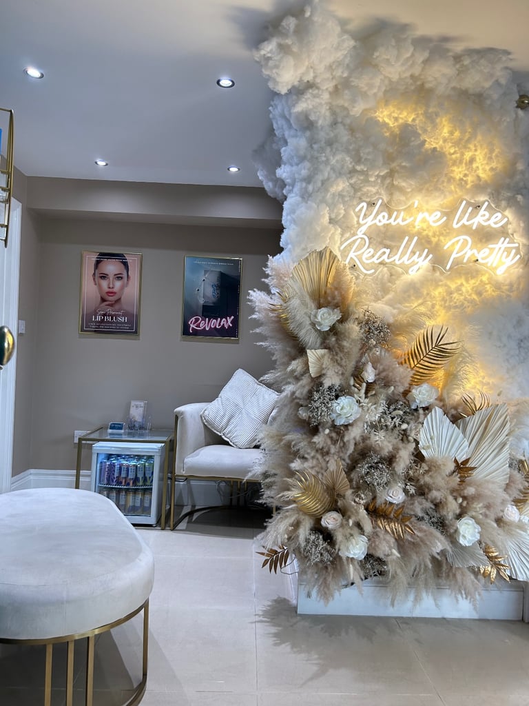 Beauty room to rent in luxury Chessington Salon