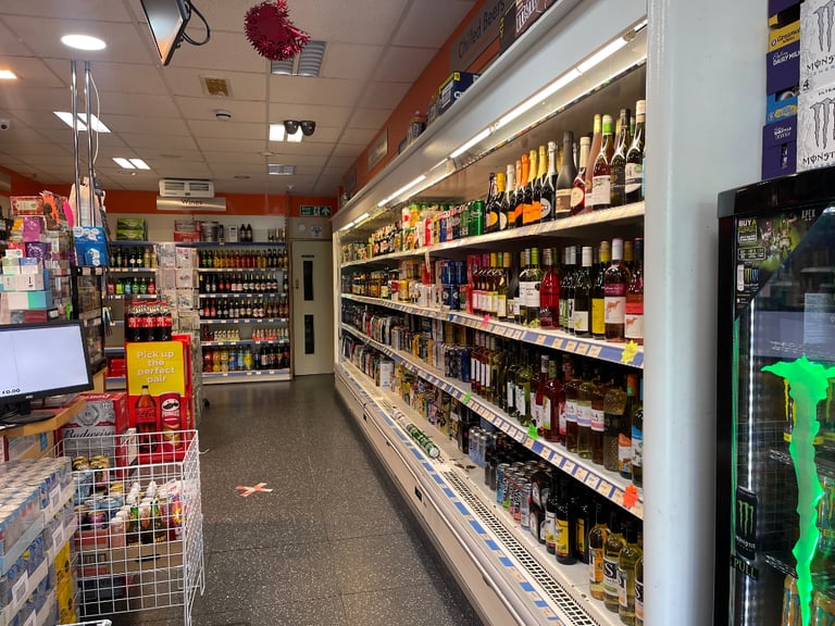 Off Licence / Convenince Store - Droitwich Spa 