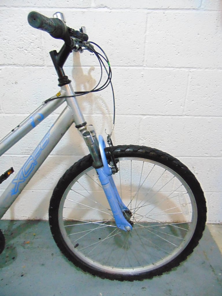 Apollo XC26 (17 inch frame) Hardtail Mountain Bike (free local delivery)