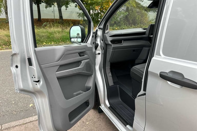 2025 Volkswagen Transporter 2.0 TDI 150 Commerce Plus Van Van Diesel Manual