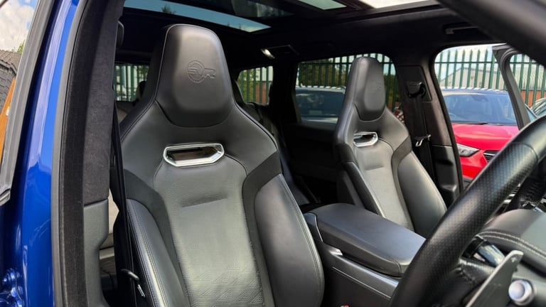2021 Land Rover Range Rover Sport 5.0 P575 V8 GPF SVR SUV 5dr Petrol Auto 4WD Euro 6 (s/s) (575 p...