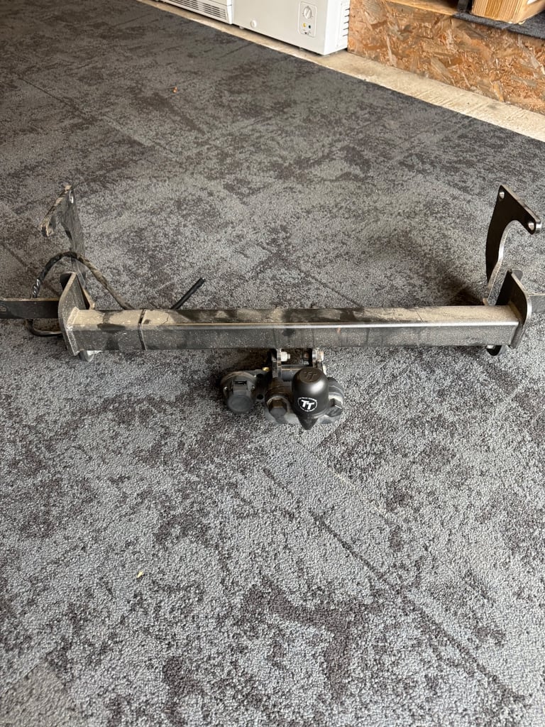 Vauxhall vivaro 2024 tow bar 
