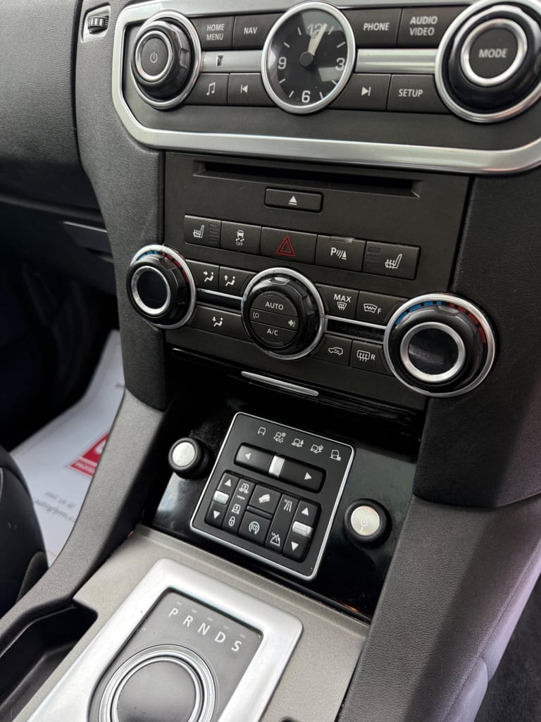 2016 Land Rover Discovery 4 3.0 SD V6 HSE SUV 5dr Diesel Auto 4WD Euro 6 (s/s) (256 bhp) ESTATE D...