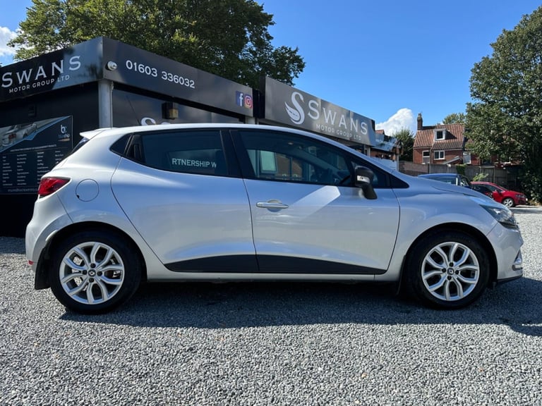 2017 Renault Clio 1.5 Play DCi 90 Diesel Manual 5 Door Hatchback Silver