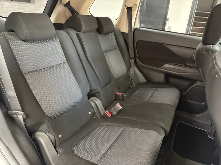 2017 Mitsubishi Outlander 2.2 DI-D 3 5dr Auto ESTATE DIESEL Automatic