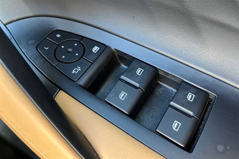 2024 MG MG HS 1.5 T-GDI Trophy 5dr ESTATE PETROL Manual