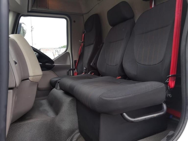 2022 DAF LF 260 4X2 with 28ft GRP Box