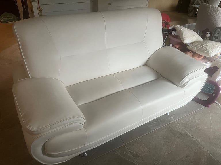 image for White modern shape sofa 