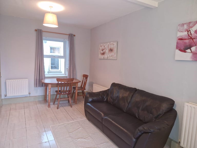 2 x Bed 2 x Bath. House to rent
