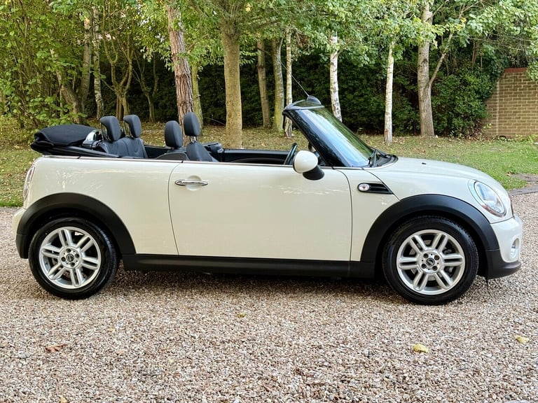 2014 MINI Convertible 1.6 Cooper 2dr CONVERTIBLE PETROL Manual