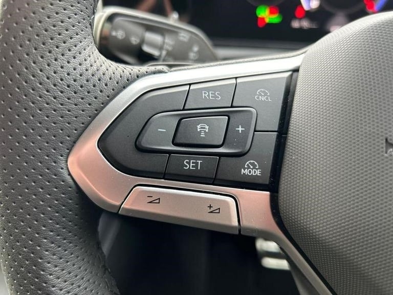 2024 Volkswagen Tiguan 1.5 eTSI (150ps) R-Line DSG + BLACK STYLE PACK/LEATHER/SPARE WHEEL Automat...