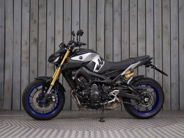 2020 70 YAMAHA MT-09 SP