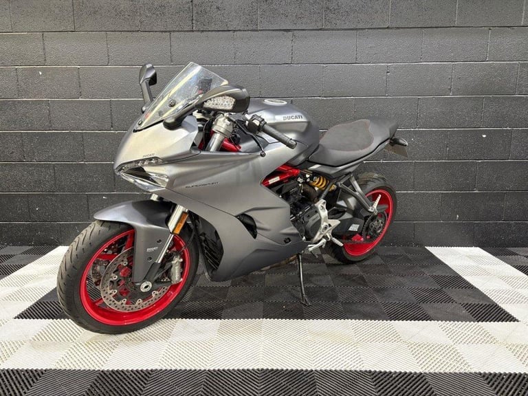 2019 69 DUCATI SUPERSPORT 937 SUPER SPORTS PETROL MANUAL EURO 4 (110 PS)