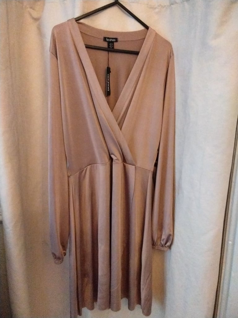 Boohoo dress size 16 New With Tags 