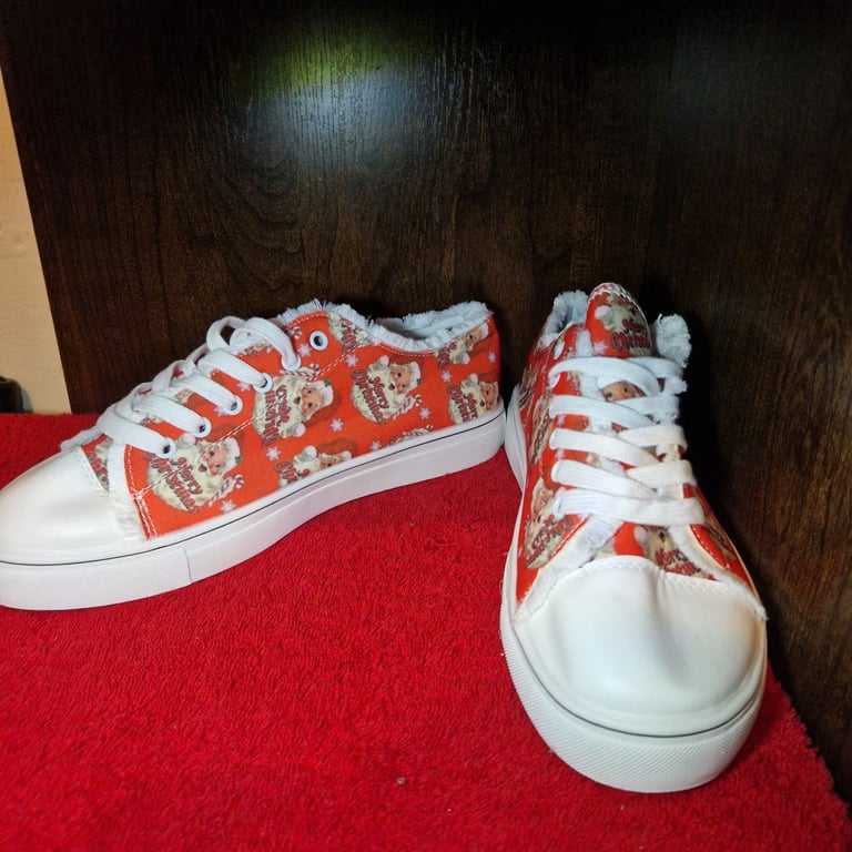 Christmas Santa Print Trainers – Red “Merry Christmas” Lace-Up Shoes – Size EU 41 / UK 7 – Brand New