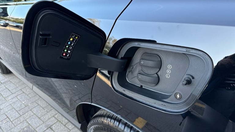 2025 Volvo EX30 Plus, Twin Motor Performance, Electric Estate Electric Automatic