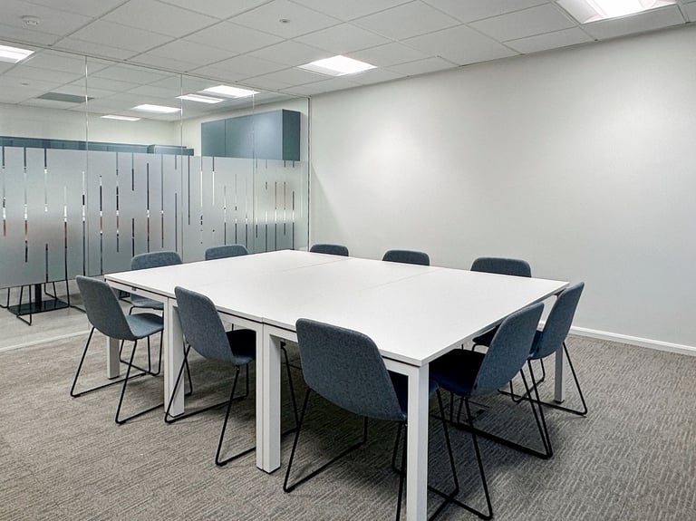 Gloucester – GL2 4NE, Find office space in Regus Gloucester, Olympus House for 3 people