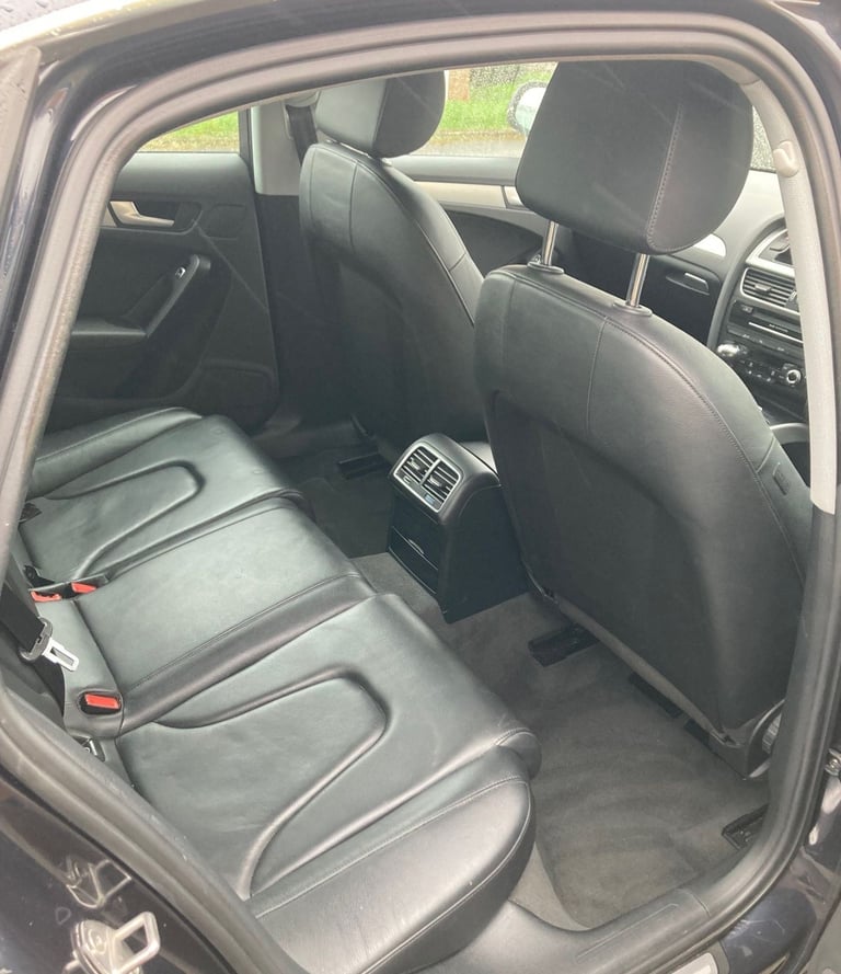 Audi, A4, Saloon, 2015, Manual, 1968 (cc), 4 doors