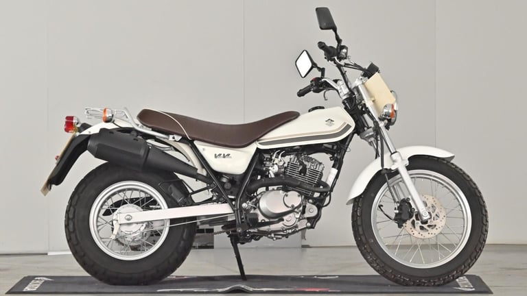 2010 Suzuki RV125 VanVan 125 Roadster/Retro Petrol Manual