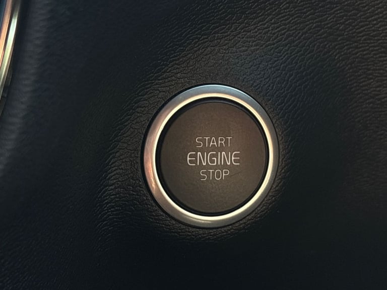 2020 Volvo XC40 1.5 T3 [163] R DESIGN 5dr Geartronic Estate PETROL Automatic