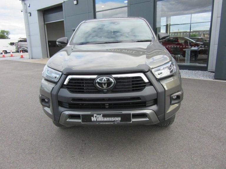 2024 Toyota Hilux 2.8 D-4D Invincible X Pickup Double Cab 4dr Diesel Auto 4WD Euro 6 (s/s) (2 PIC...