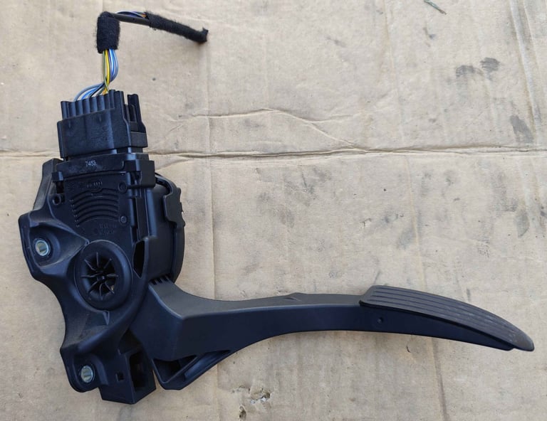 Genuine Ford Mondeo Mk4 Accelerator Throttle Gas Pedal 6G92-9F836-SD £15