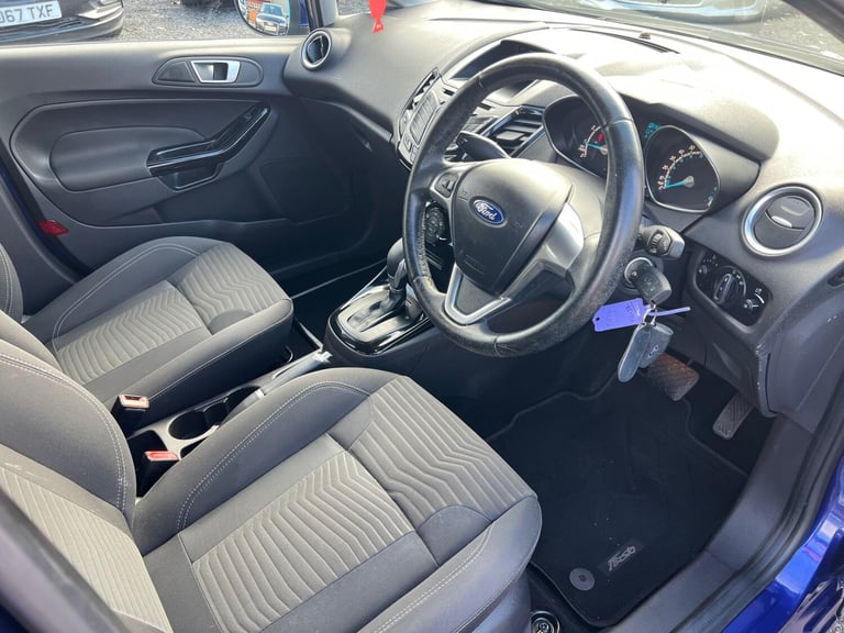2015 Ford Fiesta 1.6 Zetec 5dr Powershift HATCHBACK Petrol Automatic