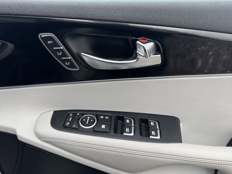 2017 Kia Sorento 2.2 CRDi KX-4 SUV 5dr Diesel Auto AWD Euro 6 (197 bhp) ESTATE Diesel Automatic