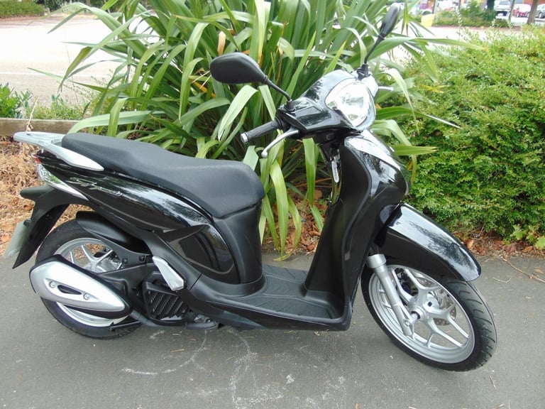 Honda ANC 125 F SH125 Automatic Scooter 2016 very low miles little used from new